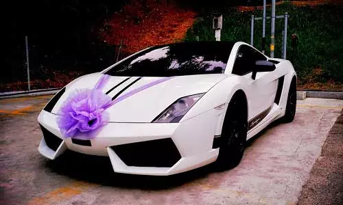 ماشین عروس بسیار زیبا با تزیین رنگ یاسی _ تشریفات ثمین