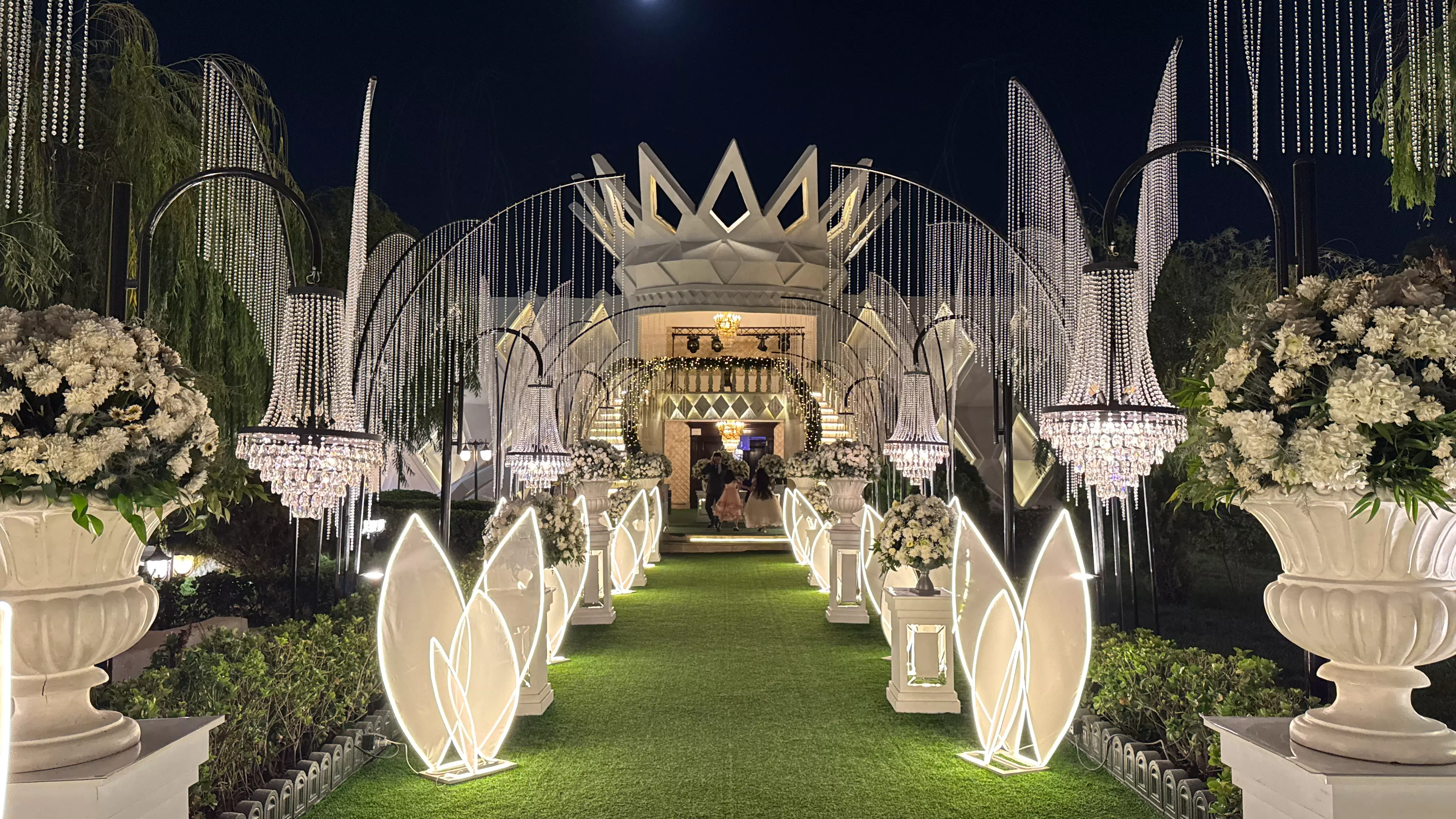 عمارت لوکس ثمین