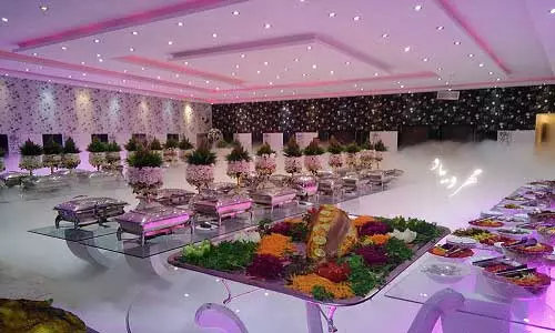 چیدمان میز شام عروسی _ تشریفات ثمین