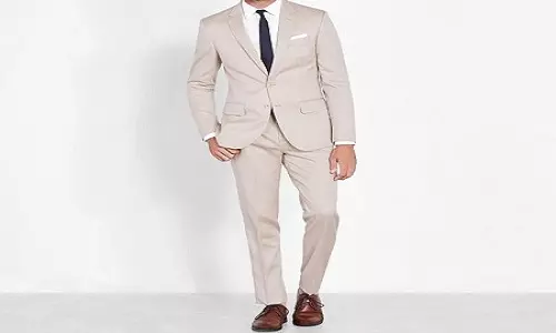 کت و شلوار مناسب داماد