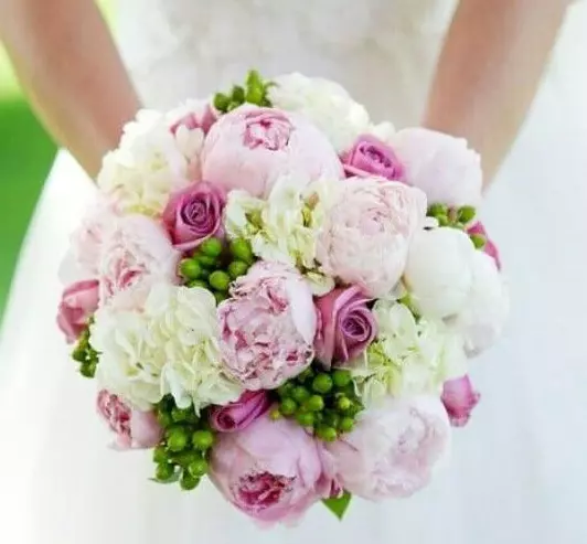 دسته گل عروس