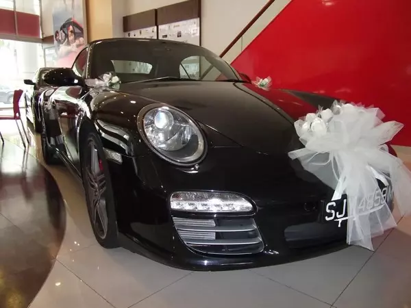 هزینه تزیین ماشین عروس