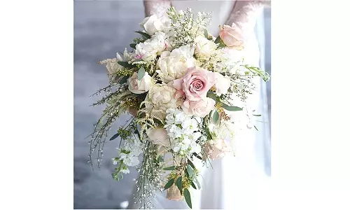 دسته گل عروس