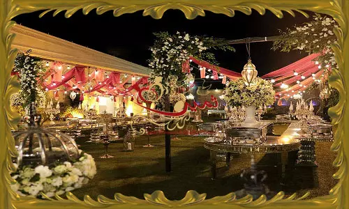 عقد در فضای باز