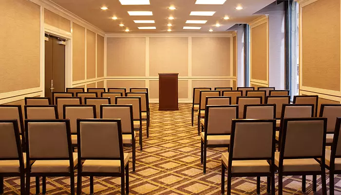 محیط و سالن سمینار چگونه است