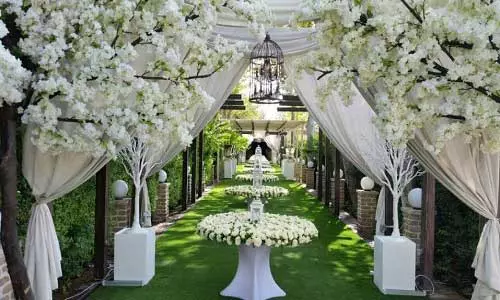 ورودی زیبای باغ عروسی _ تشریفات ثمین