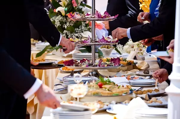 پذیرایی مراسم عروسی