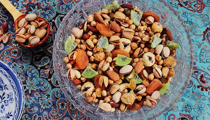 شب یلدا برای عروس چی میبرن